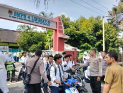 Cegah Kenakalan Remaja, Polda NTB Gelar Edukasi Kamtibmas di SMPN 4 Lingsar