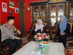 Momen Hangat Kapolri Kunjungi Keluarga AKP Anm Lusiyanto, Ungkap Dukacita Mendalam