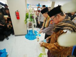 Kunjungi Buntet Pesantren Cirebon, Kapolri Silaturahmi ke Dewan Sepuh hingga Resmikan Pondok