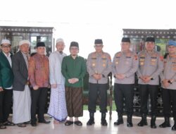 Kapolda NTB Jalin Silaturahmi dan Tabur Bunga, Teguhkan Komitmen Kamtibmas yang Humanis
