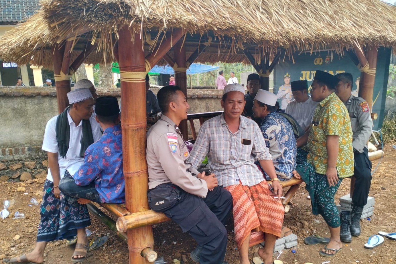 Polsek Sekotong Serap Aspirasi Warga untuk Perkuat Keamanan Lokal