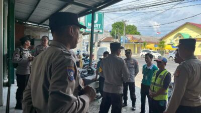 Bangun Rasa Aman, Polres Lombok Barat Gelar Patroli Humanis di Batulayar