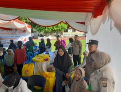 Mapolda NTB Ramai, Polsek labuapi Dampingi Warga Labuapi Ikuti Bakti Kesehatan Polri