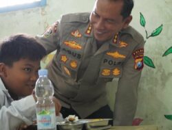Polda Jatim Dukung Asta Cita Salurkan Ribuan Porsi Makanan Bergizi Gratis Untuk Pelajar