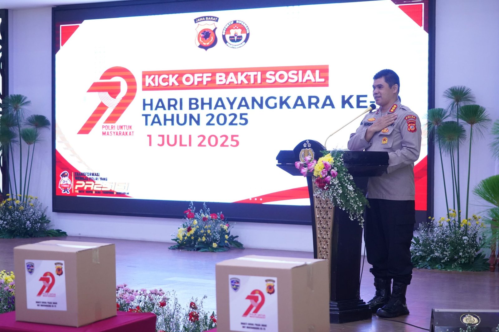 Polda Jabar Gelar Bakti Sosial Sambut Hari Bhayangkara ke-79, Fokuskan Kepedulian Pada Masyarakat Rentan