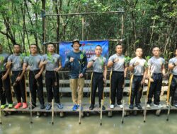 Taruna Bhayangkara Hijaukan Negeri Lewat Aksi Penanaman 100 Pohon Bakau di Jakarta Utara