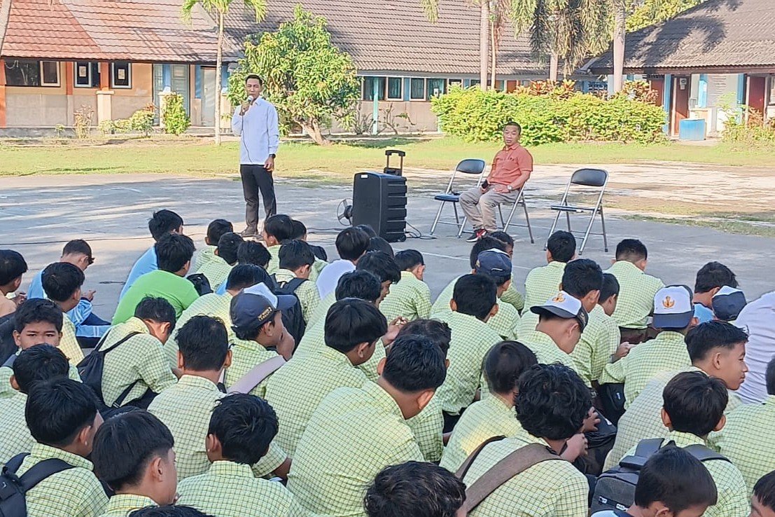 Polsek Kediri Edukasi Pelajar SMPN 2 Labuapi Cegah Tawuran Remaja