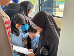 Kapal Patroli Polairud Jadi Klinik & Perpustakaan Terapung di Lembar