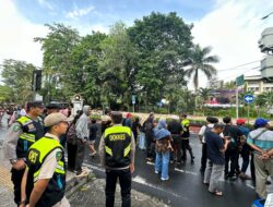 Biddokkes Polda NTB Siagakan Tim Medis di Parade Rider MotoGP Mandalika 2025