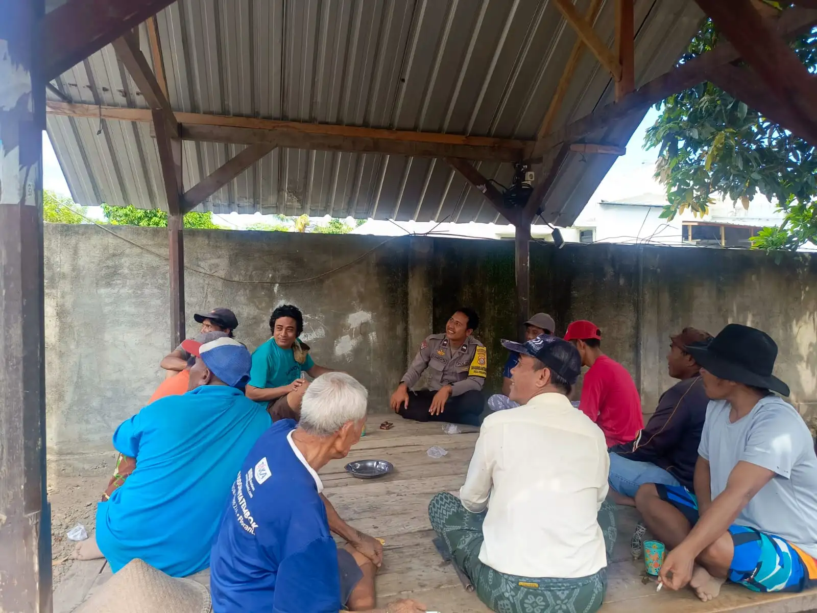 Bhabinkamtibmas Labuapi Buktikan Kehadiran Polri: Jaga Kamtibmas, Dorong Ketahanan Pangan Warga Kerepet