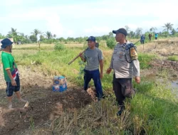Sinergi Polri dan Petani Wujudkan Ketahanan Pangan di Karang Bongkot