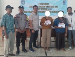 Jamin Distribusi Aman, Bhabinkamtibmas Hadir di Penyaluran BLT DD Pelangan