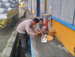 Bhabinkamtibmas Labuapi Amankan Penyerapan Jagung 1 Ton