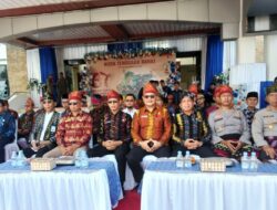 Kapolres Bima diwakili oleh Kabag Ren Menghadiri Upacara Peringatan HUT Provinsi NTB ke-67 di Halaman Kantor Bupati Bima